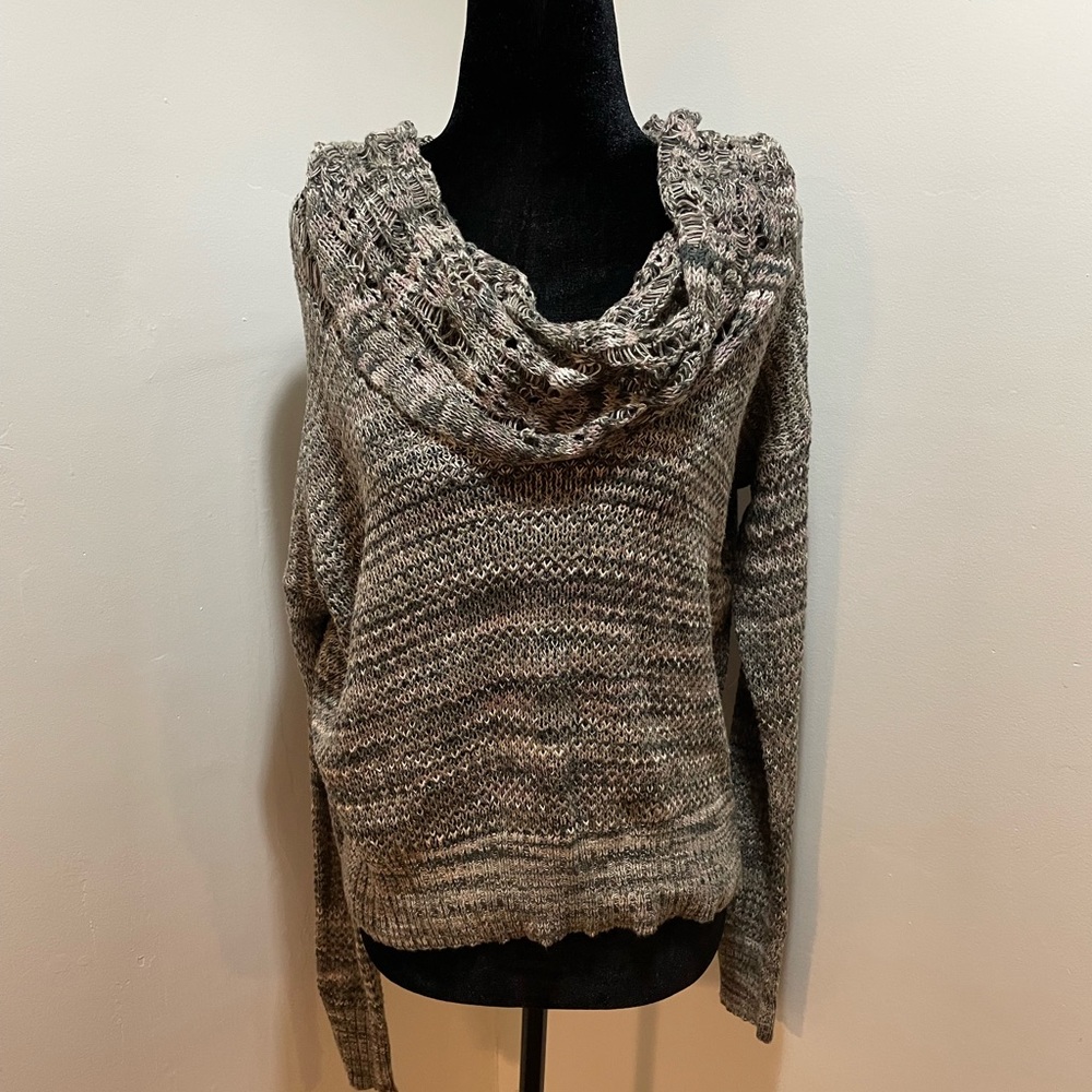3/$20 Beautiful cowl neck sweater